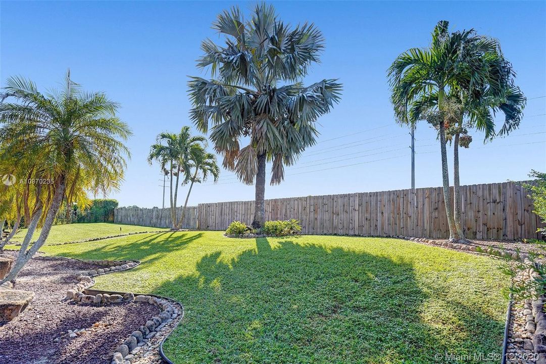 Recently Sold: $580,000 (4 beds, 3 baths, 3252 Square Feet)