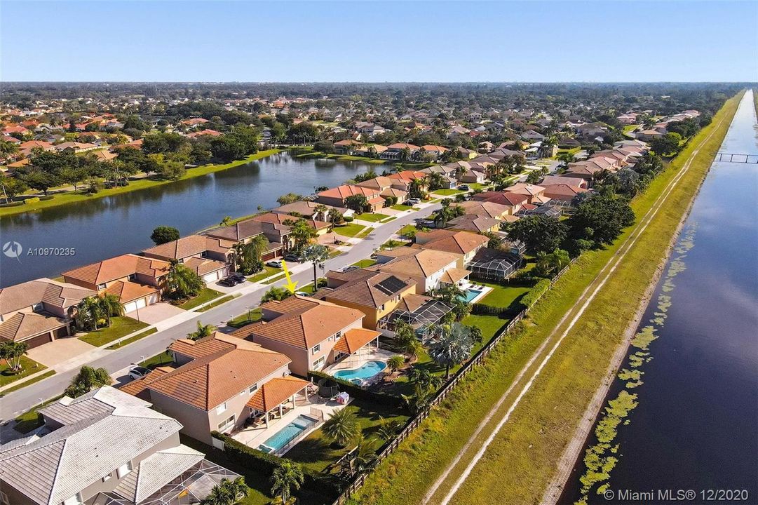 Recently Sold: $580,000 (4 beds, 3 baths, 3252 Square Feet)