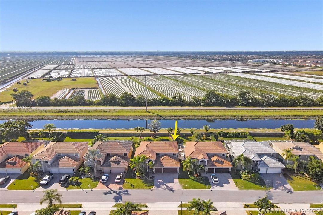 Recently Sold: $580,000 (4 beds, 3 baths, 3252 Square Feet)