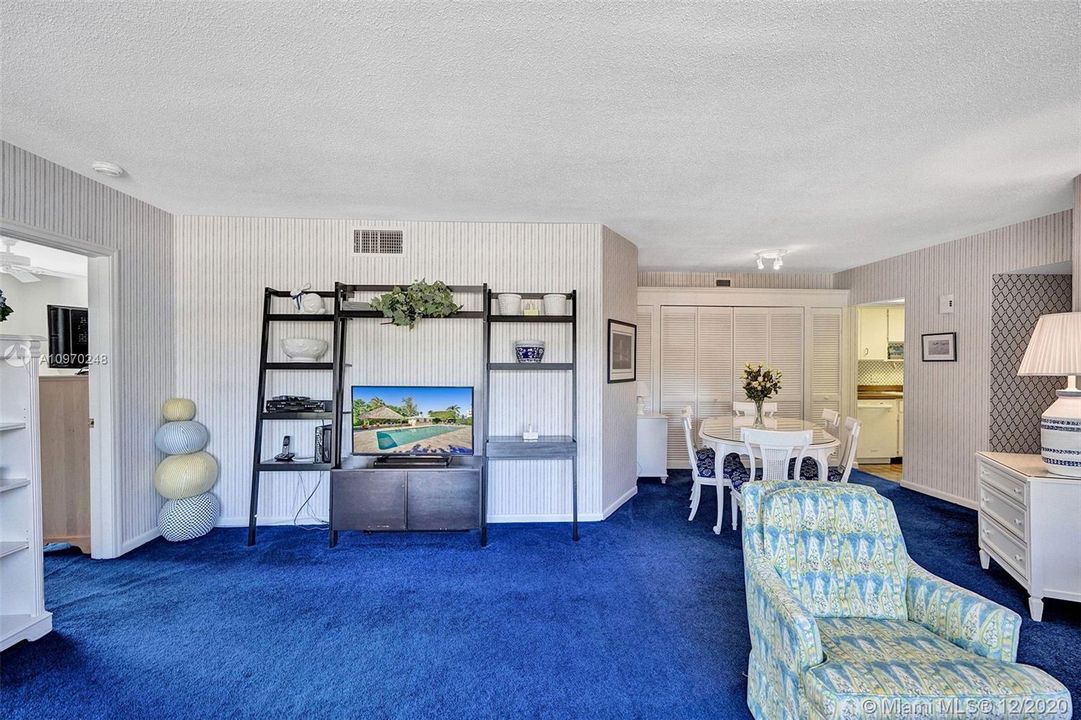 Recently Sold: $625,000 (3 beds, 2 baths, 1200 Square Feet)