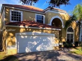 Vendido Recientemente: $450,000 (5 camas, 3 baños, 2687 Pies cuadrados)