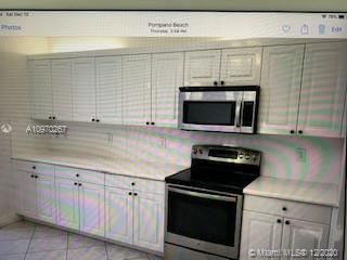 Vendido Recientemente: $450,000 (5 camas, 3 baños, 2687 Pies cuadrados)