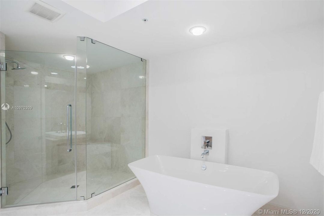 Recently Sold: $1,720,000 (3 beds, 3 baths, 2225 Square Feet)