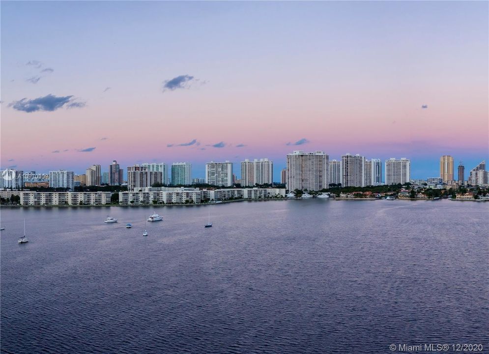 Recently Sold: $1,720,000 (3 beds, 3 baths, 2225 Square Feet)