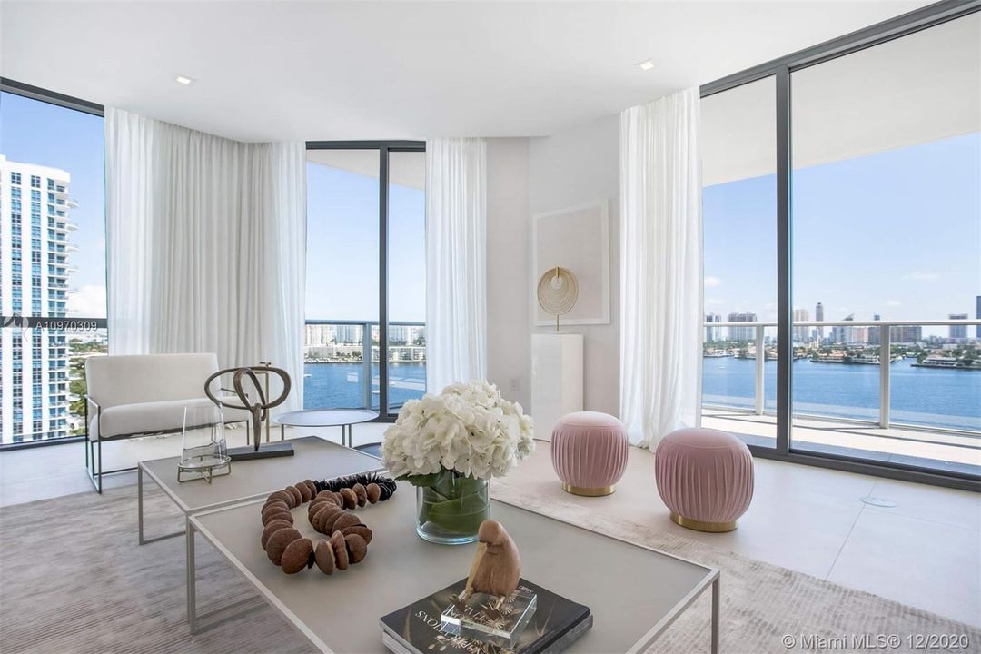Recently Sold: $1,720,000 (3 beds, 3 baths, 2225 Square Feet)