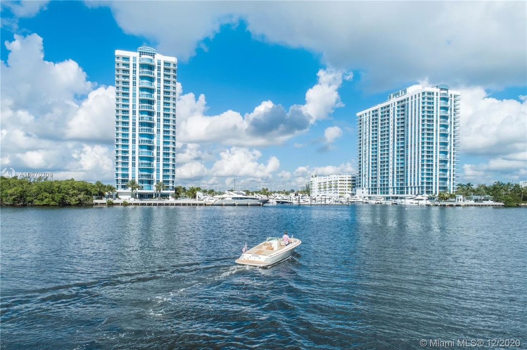 Recently Sold: $1,720,000 (3 beds, 3 baths, 2225 Square Feet)