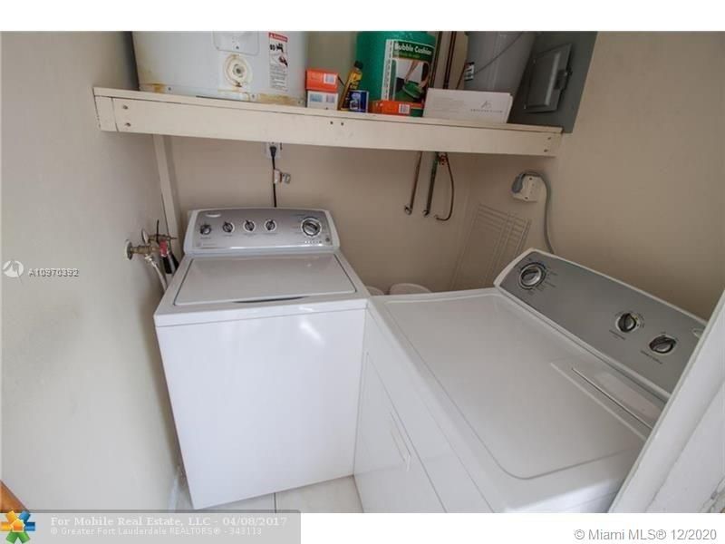 Недавно продано: $223,000 (2 спален, 1 ванн, 1024 Квадратных фут)