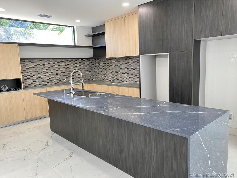Recently Sold: $1,499,000 (3 beds, 3 baths, 0 Square Feet)
