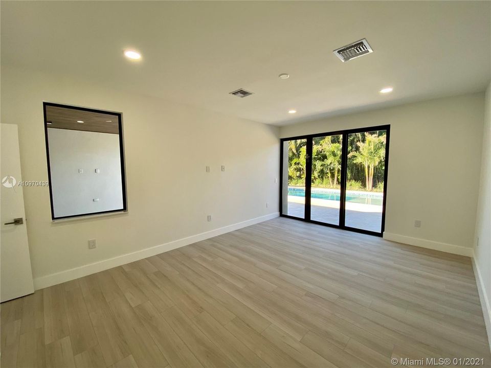 Recently Sold: $1,499,000 (3 beds, 3 baths, 0 Square Feet)