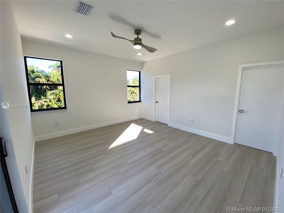 Recently Sold: $1,499,000 (3 beds, 3 baths, 0 Square Feet)