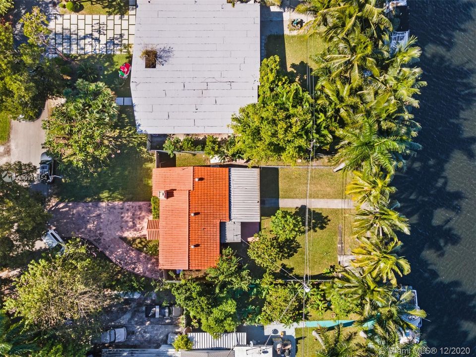 Vendido Recientemente: $860,000 (4 camas, 2 baños, 1152 Pies cuadrados)