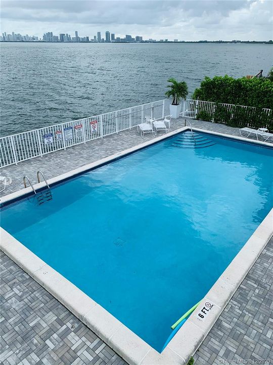 Recientemente alquilado: $1,400 (1 camas, 1 baños, 800 Pies cuadrados)