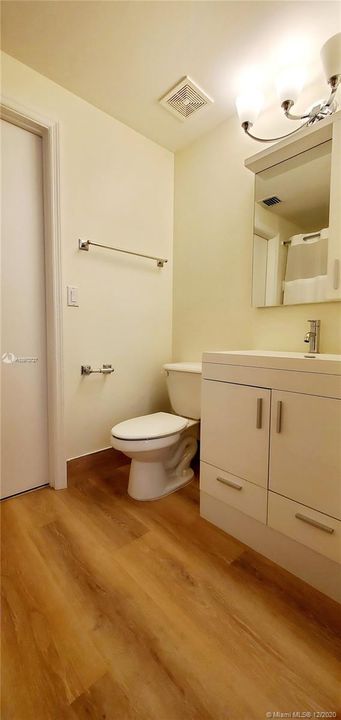Recently Rented: $2,350 (3 beds, 2 baths, 1443 Square Feet)