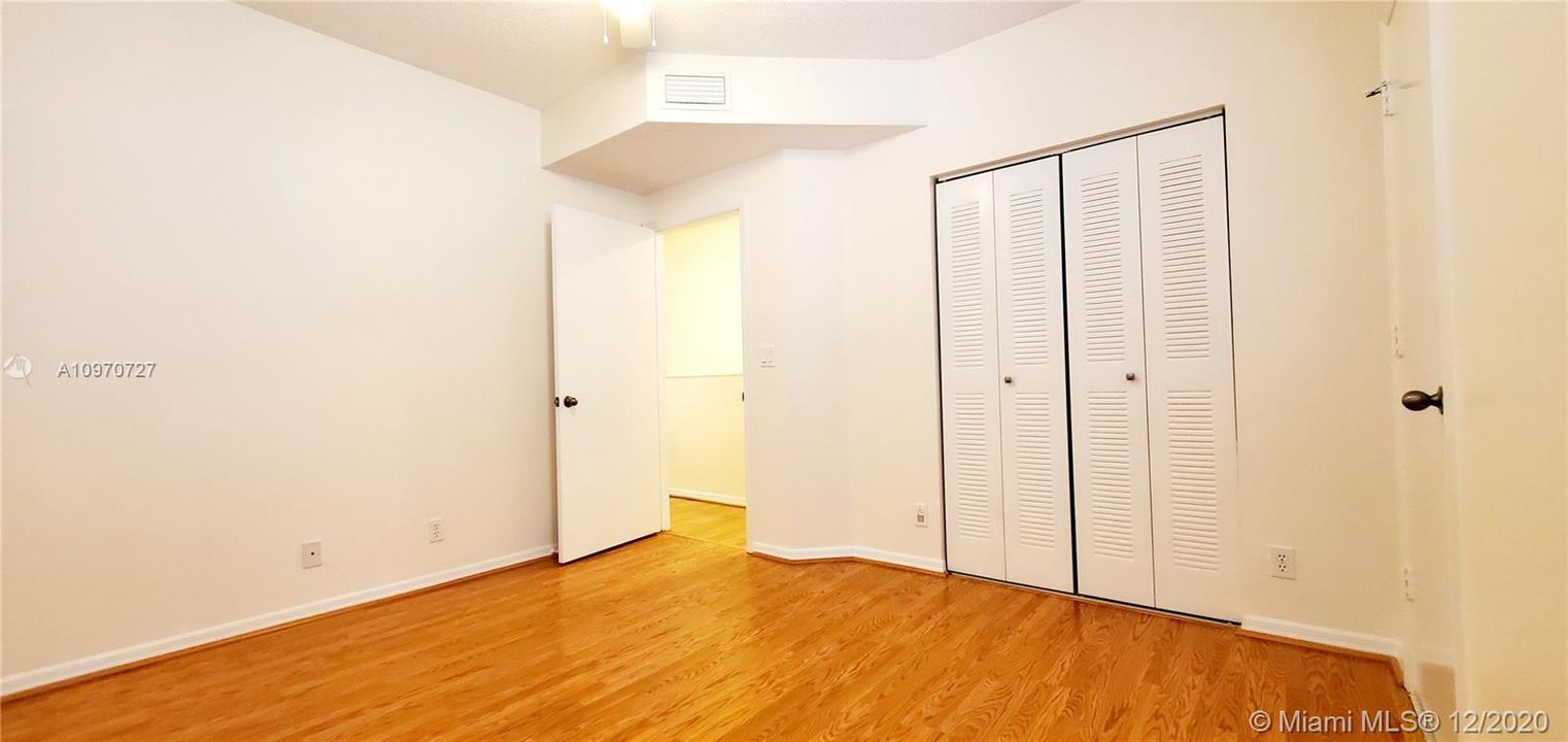 Recently Rented: $2,350 (3 beds, 2 baths, 1443 Square Feet)