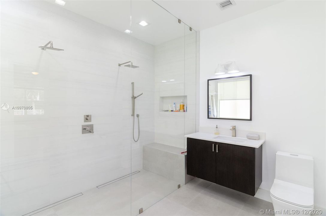 Recently Rented: $3,980 (4 beds, 2 baths, 2143 Square Feet)