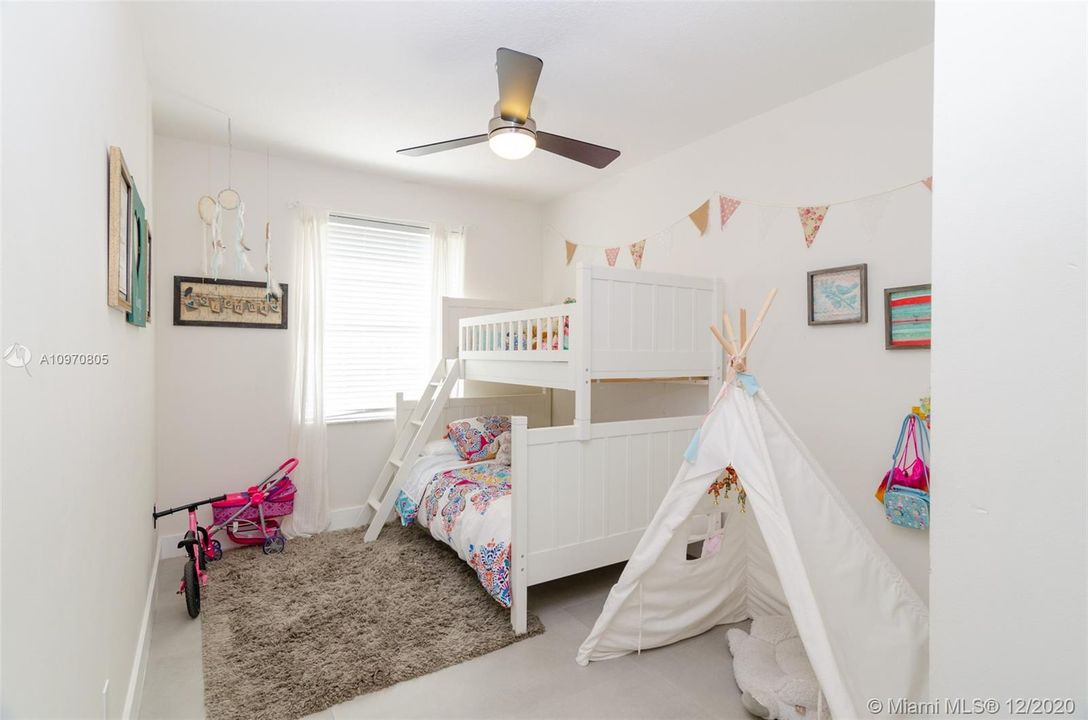 Recently Rented: $3,980 (4 beds, 2 baths, 2143 Square Feet)