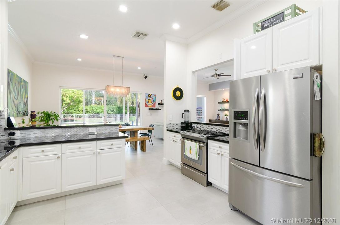 Recently Rented: $3,980 (4 beds, 2 baths, 2143 Square Feet)