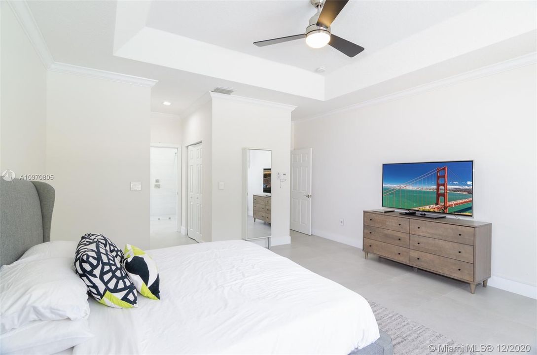 Recently Rented: $3,980 (4 beds, 2 baths, 2143 Square Feet)