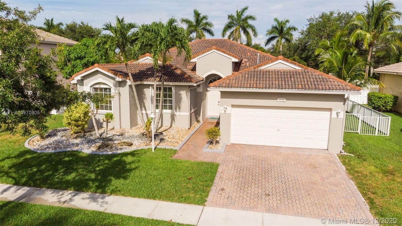 Recently Rented: $3,980 (4 beds, 2 baths, 2143 Square Feet)
