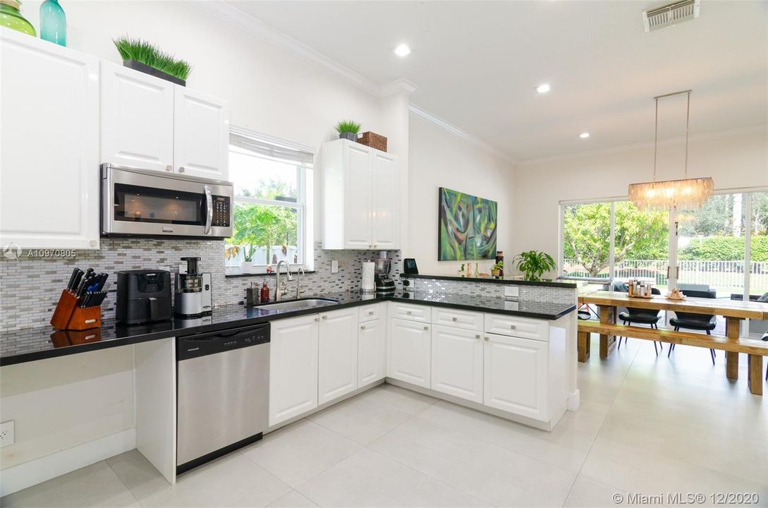 Recently Rented: $3,980 (4 beds, 2 baths, 2143 Square Feet)