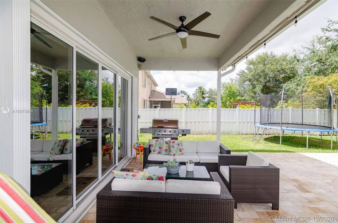 Recently Rented: $3,980 (4 beds, 2 baths, 2143 Square Feet)