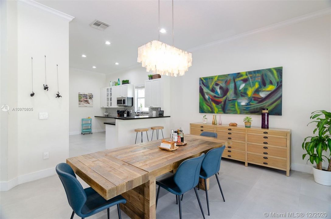 Recently Rented: $3,980 (4 beds, 2 baths, 2143 Square Feet)
