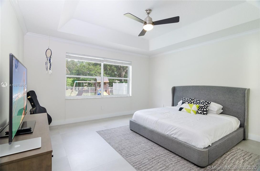 Recently Rented: $3,980 (4 beds, 2 baths, 2143 Square Feet)