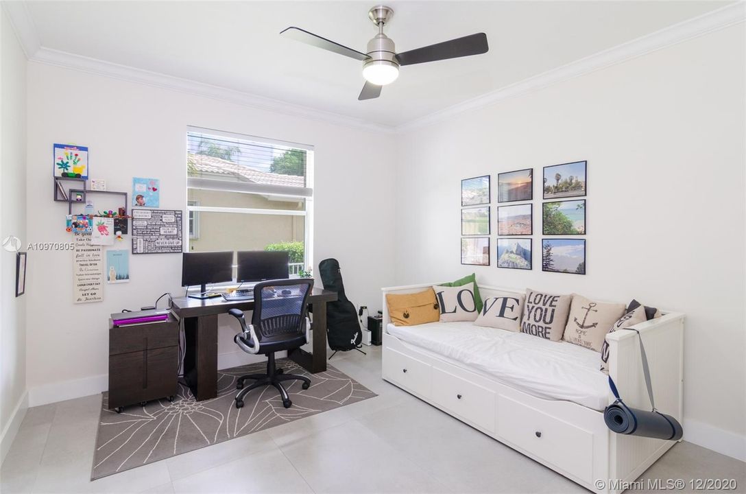 Recently Rented: $3,980 (4 beds, 2 baths, 2143 Square Feet)