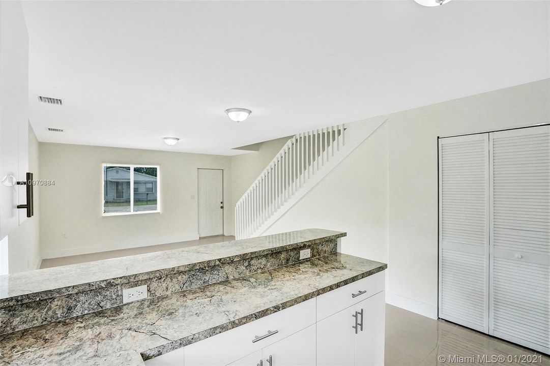 Recently Sold: $525,000 (0 beds, 0 baths, 2428 Square Feet)