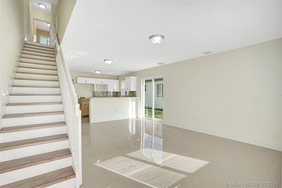 Recently Sold: $525,000 (0 beds, 0 baths, 2428 Square Feet)