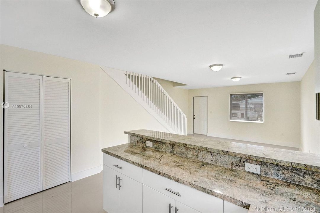 Recently Sold: $525,000 (0 beds, 0 baths, 2428 Square Feet)