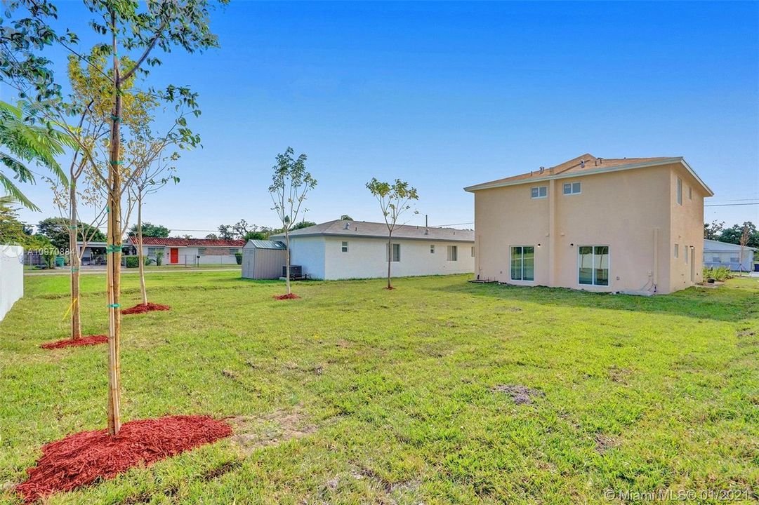 Recently Sold: $525,000 (0 beds, 0 baths, 2428 Square Feet)