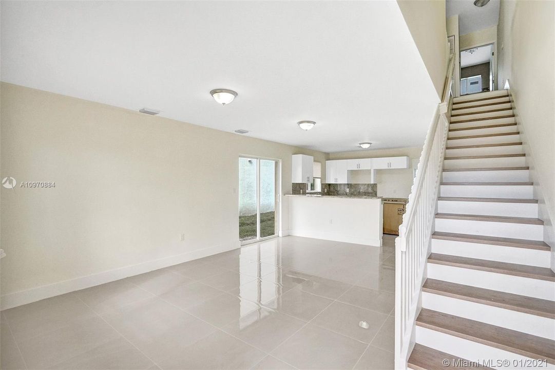 Recently Sold: $525,000 (0 beds, 0 baths, 2428 Square Feet)