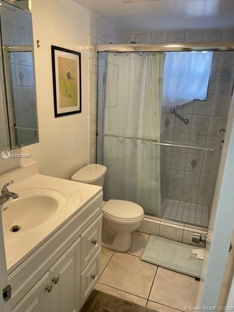 Recently Sold: $129,900 (2 beds, 2 baths, 1043 Square Feet)