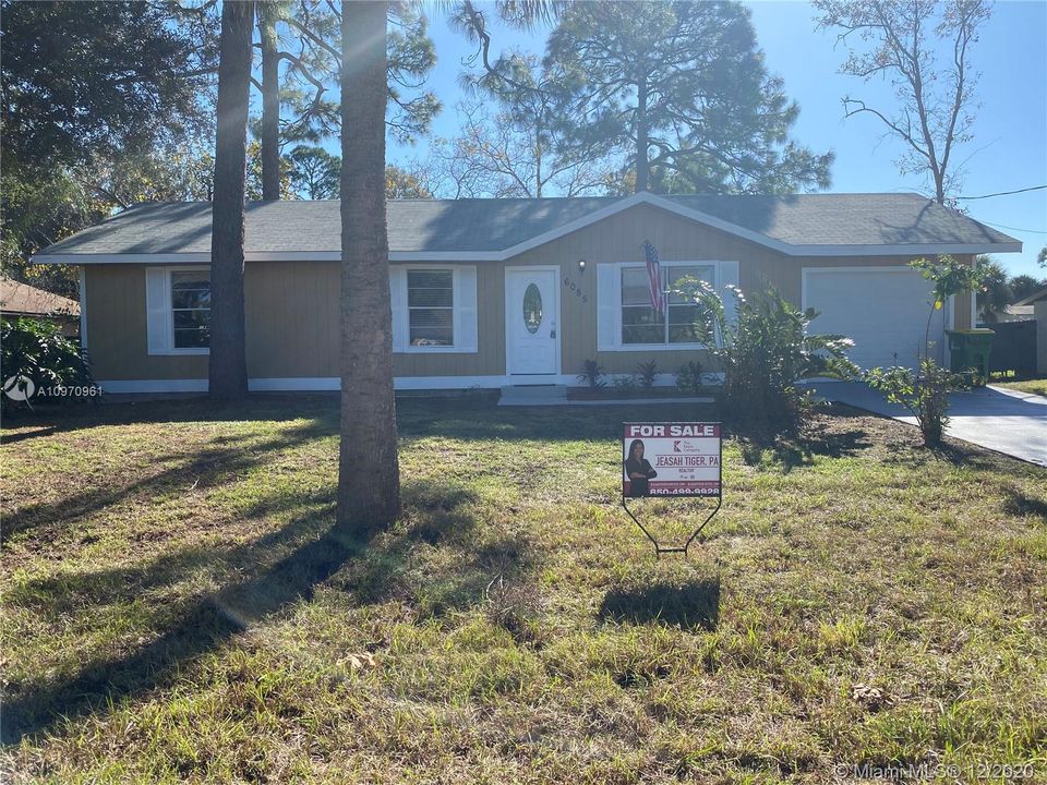Recently Sold: $195,000 (3 beds, 2 baths, 1056 Square Feet)