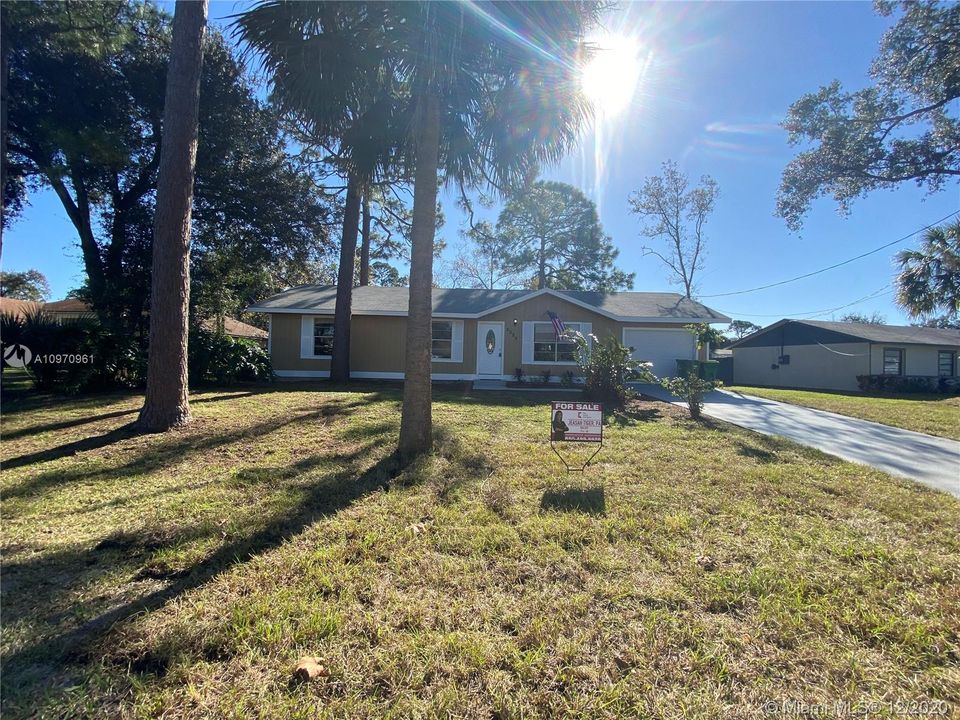 Recently Sold: $195,000 (3 beds, 2 baths, 1056 Square Feet)