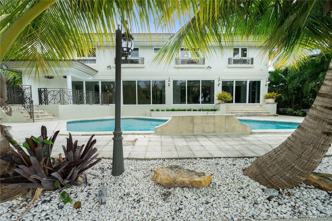 Recently Rented: $18,000 (6 beds, 6 baths, 4323 Square Feet)
