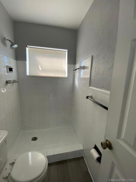 Недавно арендовано: $1,000 (1 спален, 1 ванн, 0 Квадратных фут)