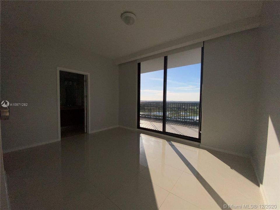 Recientemente alquilado: $3,500 (3 camas, 2 baños, 1557 Pies cuadrados)