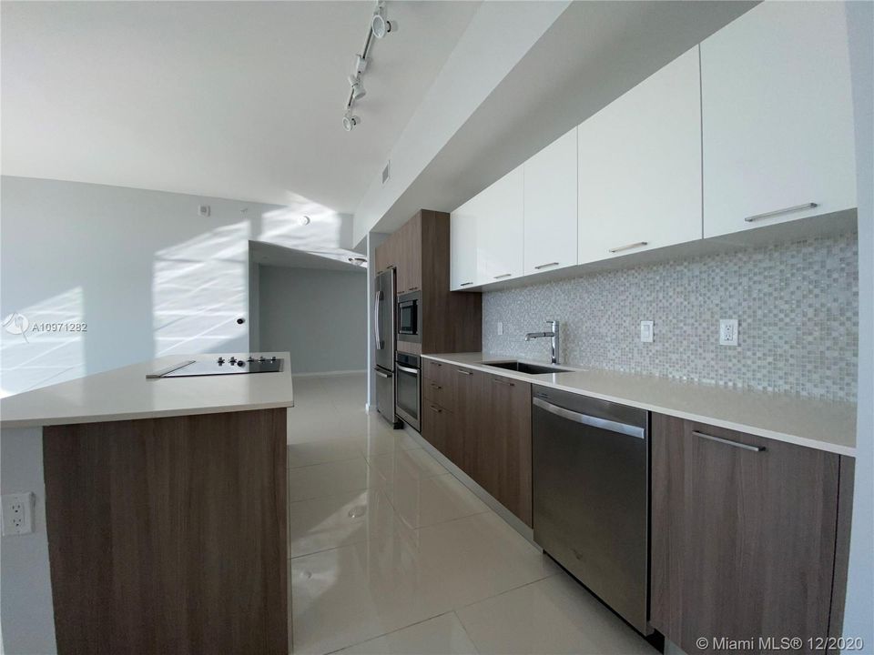 Recientemente alquilado: $3,500 (3 camas, 2 baños, 1557 Pies cuadrados)