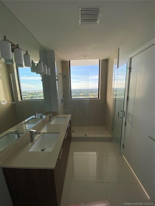 Recientemente alquilado: $3,500 (3 camas, 2 baños, 1557 Pies cuadrados)