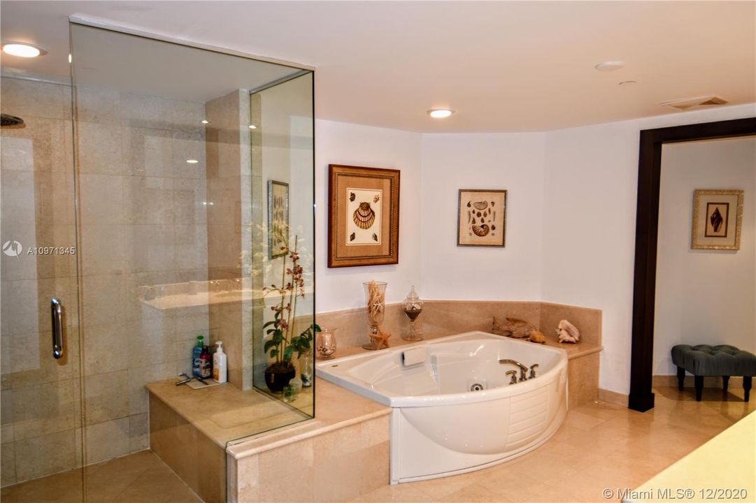 Недавно продано: $2,150,000 (3 спален, 4 ванн, 3091 Квадратных фут)