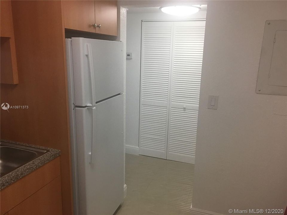 最近租的: $1,275 (1 贝兹, 1 浴室, 699 平方英尺)