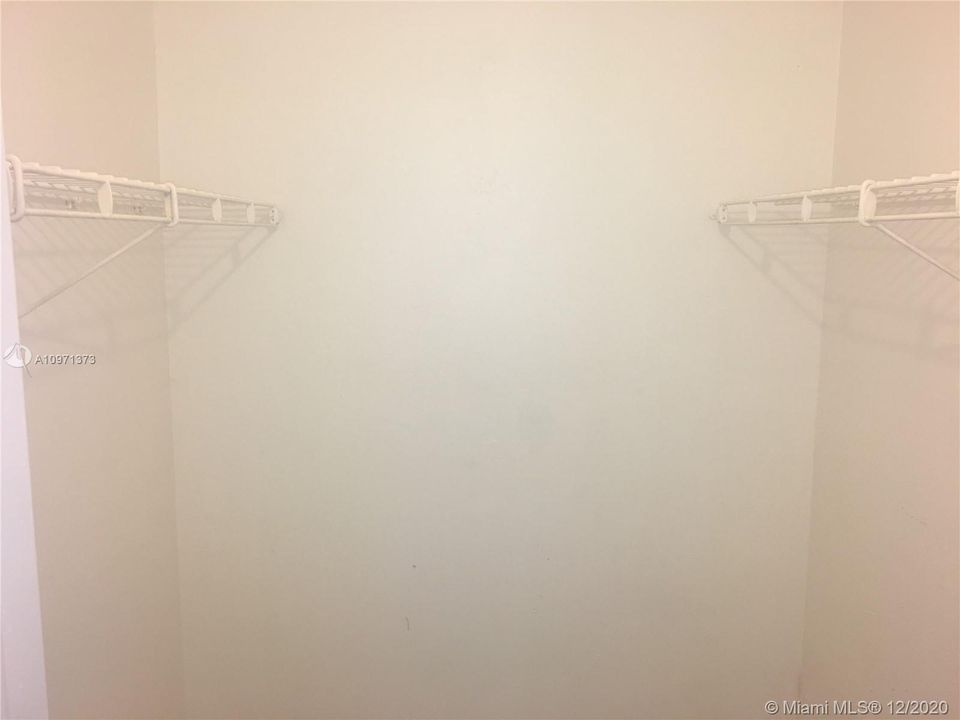 最近租的: $1,275 (1 贝兹, 1 浴室, 699 平方英尺)