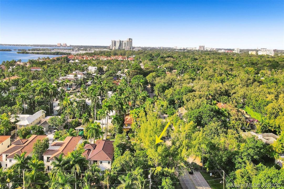 Recently Sold: $1,250,000 (2 beds, 2 baths, 2822 Square Feet)