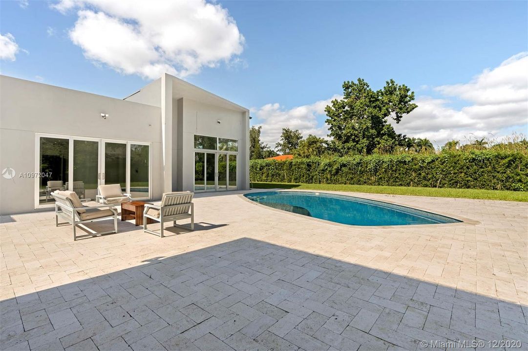 Recently Sold: $1,290,000 (4 beds, 3 baths, 2649 Square Feet)
