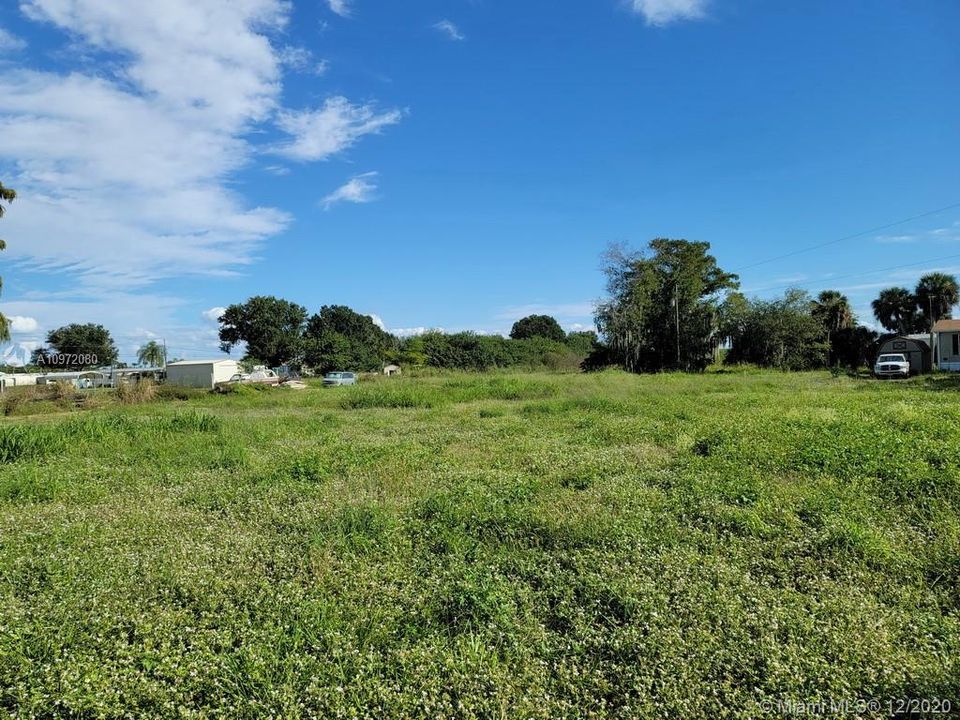 Vendido Recientemente: $79,000 (2.72 acres)