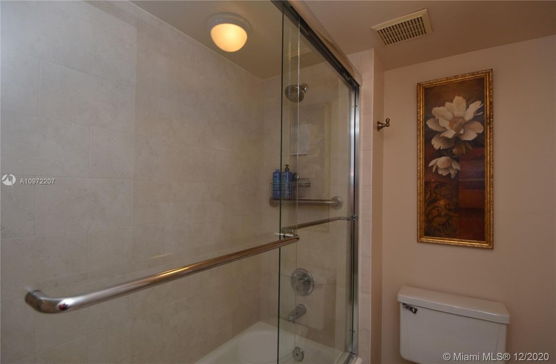 最近售出: $235,000 (2 贝兹, 2 浴室, 1220 平方英尺)