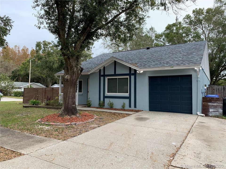 Recently Sold: $244,900 (3 beds, 2 baths, 1067 Square Feet)