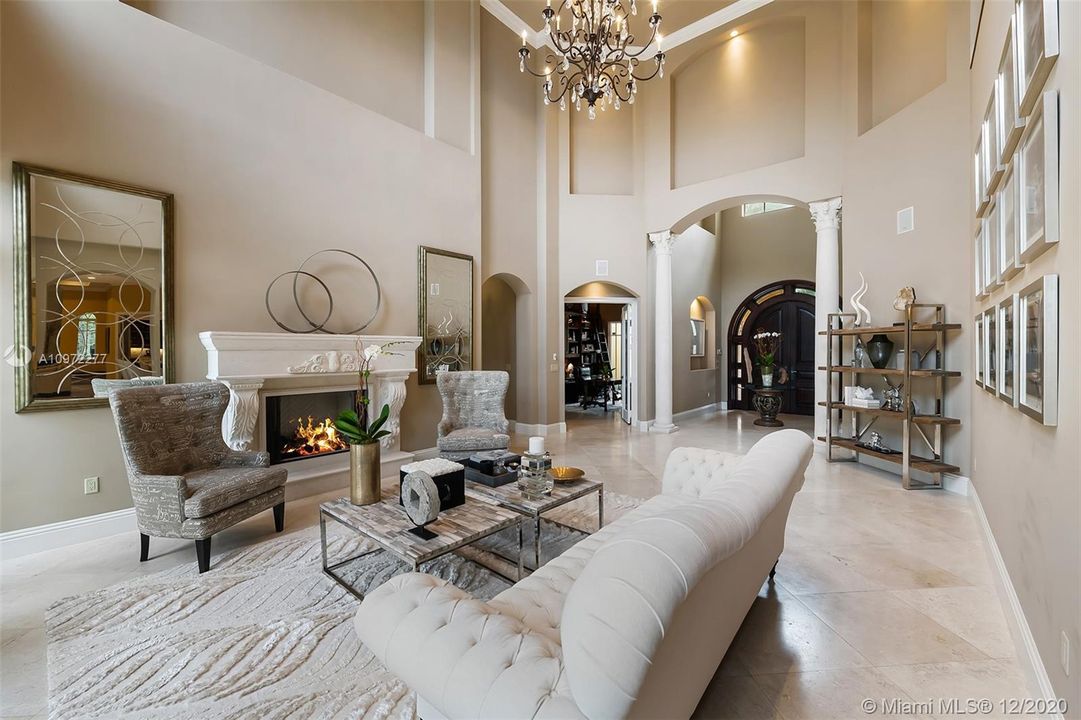 Recently Sold: $2,995,000 (6 beds, 7 baths, 7568 Square Feet)